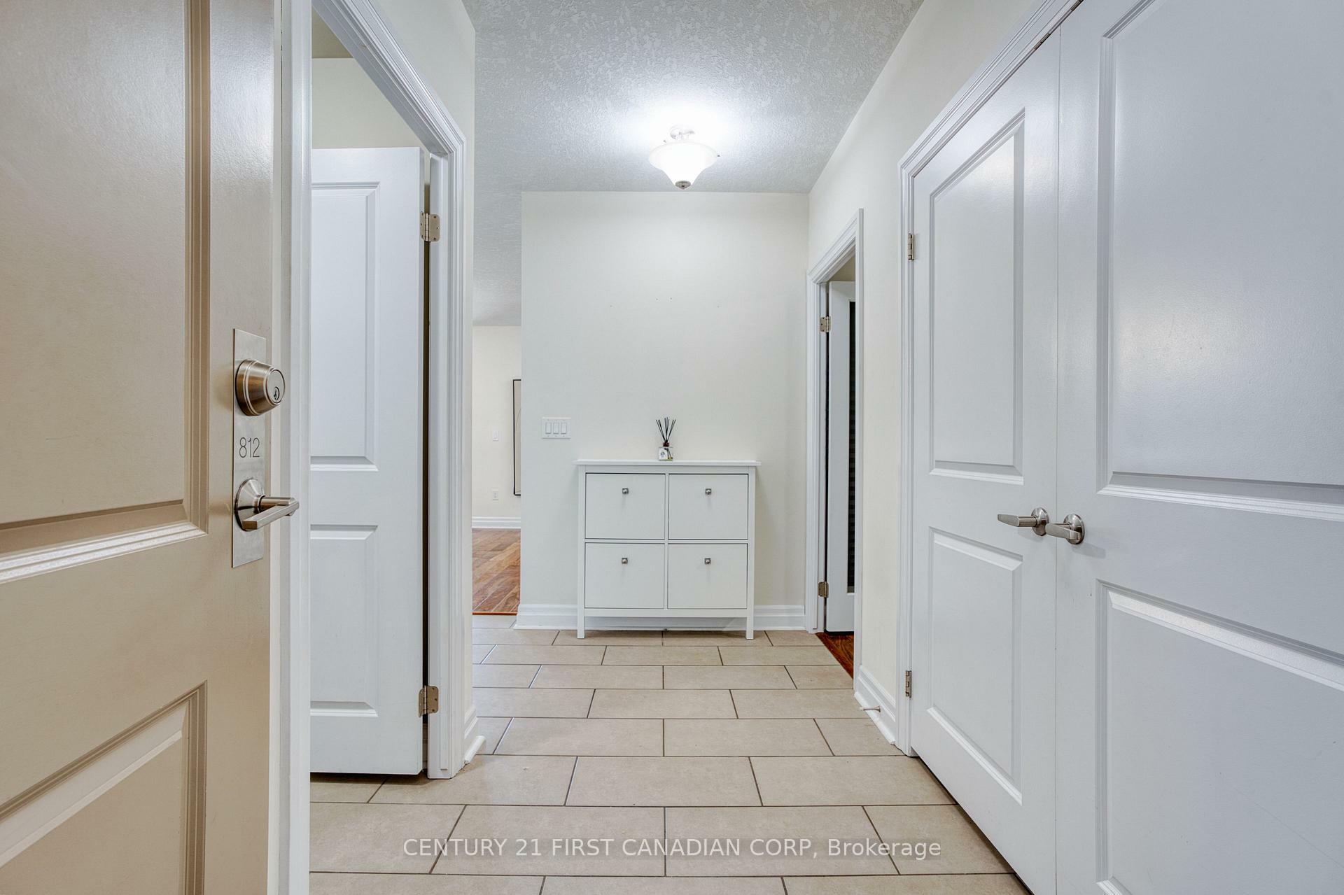 Property Photo: 240 Villagewalk Boulevard 812 ON N6G 0P6