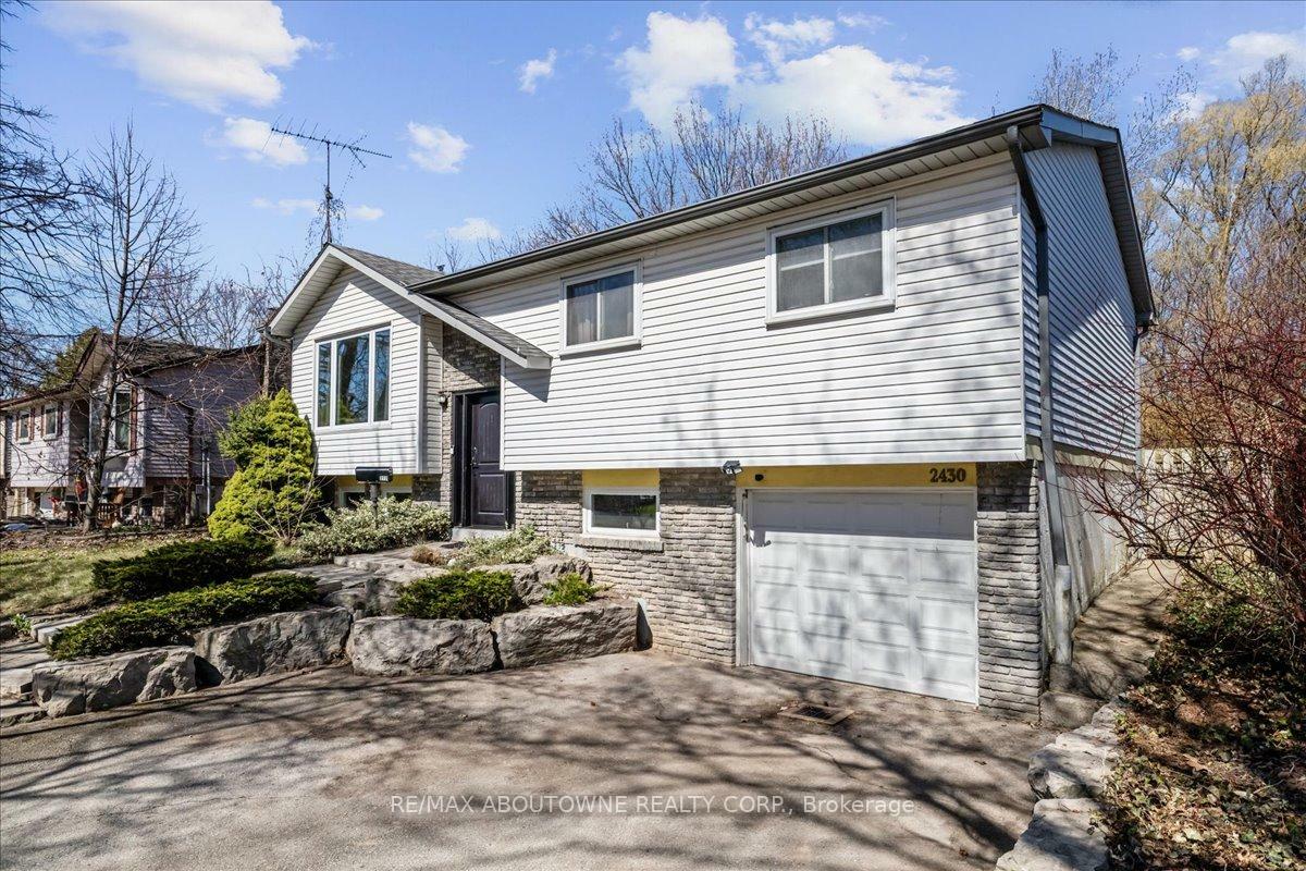Property Photo: 2430 Cavendish Drive ON L7P 3B9