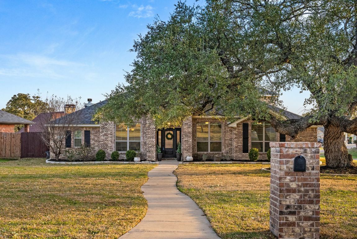 Property Photo: 1859 Lacy Ridge Drive TX 76513