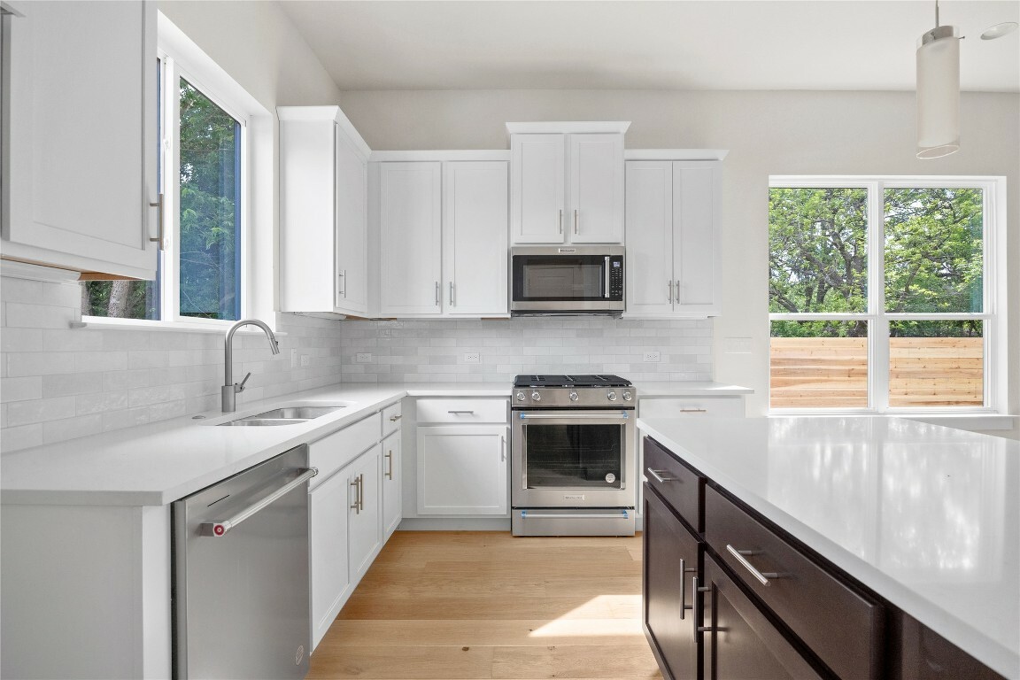 Property Photo: 760 Mansell Drive A TX 78702