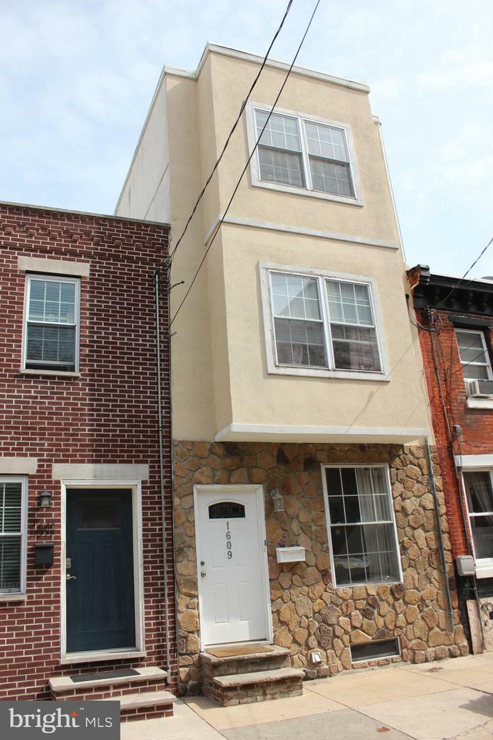Property Photo: 1609 Latona Street PA 19146