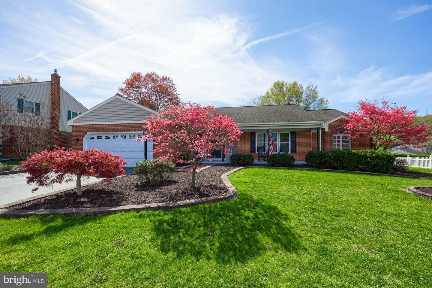 Property Photo: 55 Horseshoe Drive PA 17522