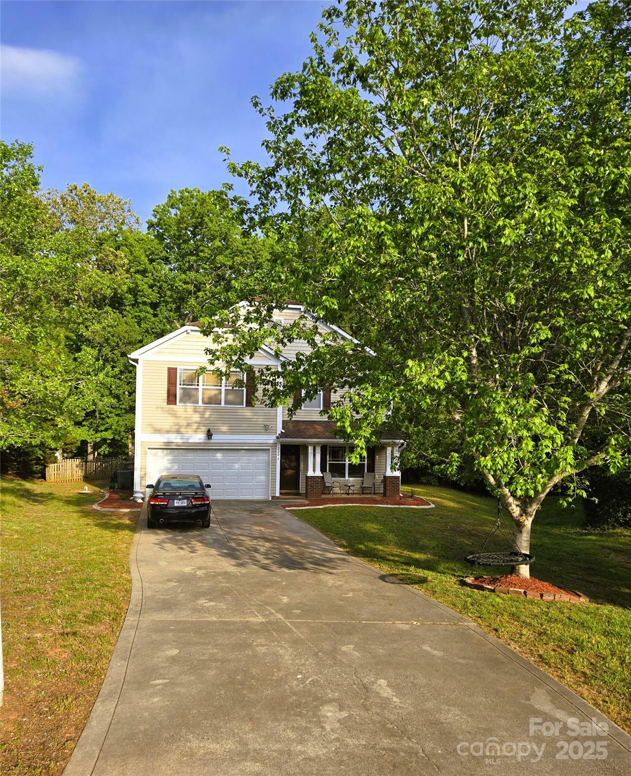 Property Photo: 2206 Golden Larch Lane NC 28173
