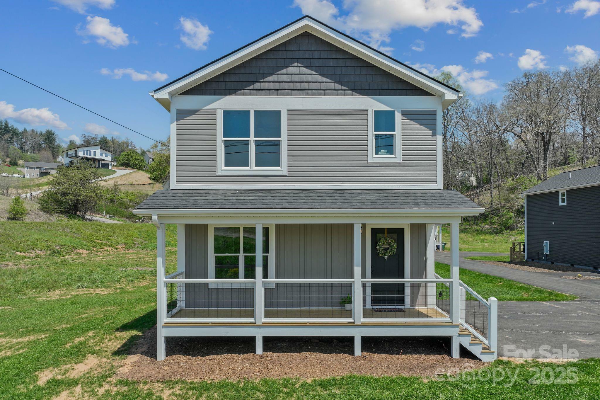 Property Photo: 208 Sycamore Farm Road NC 28748