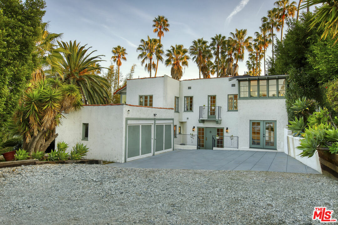 6749 Whitley Ter  Los Angeles CA 90068 photo