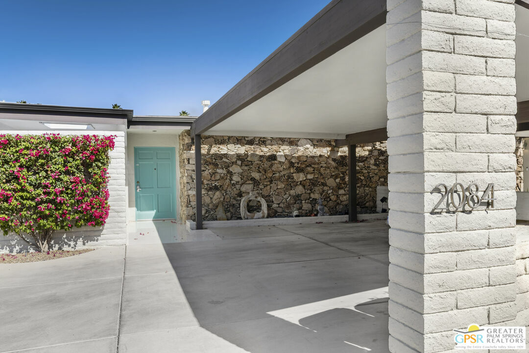 Property Photo: 2084 S Lagarto Way CA 92264