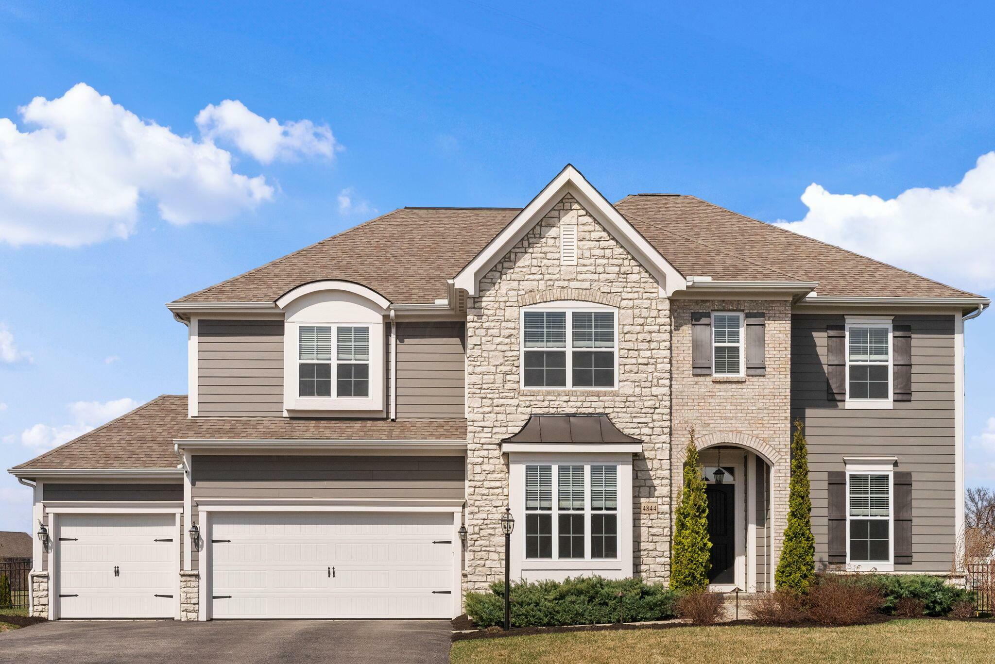 Property Photo: 4844 Hunters Bend Court OH 43065