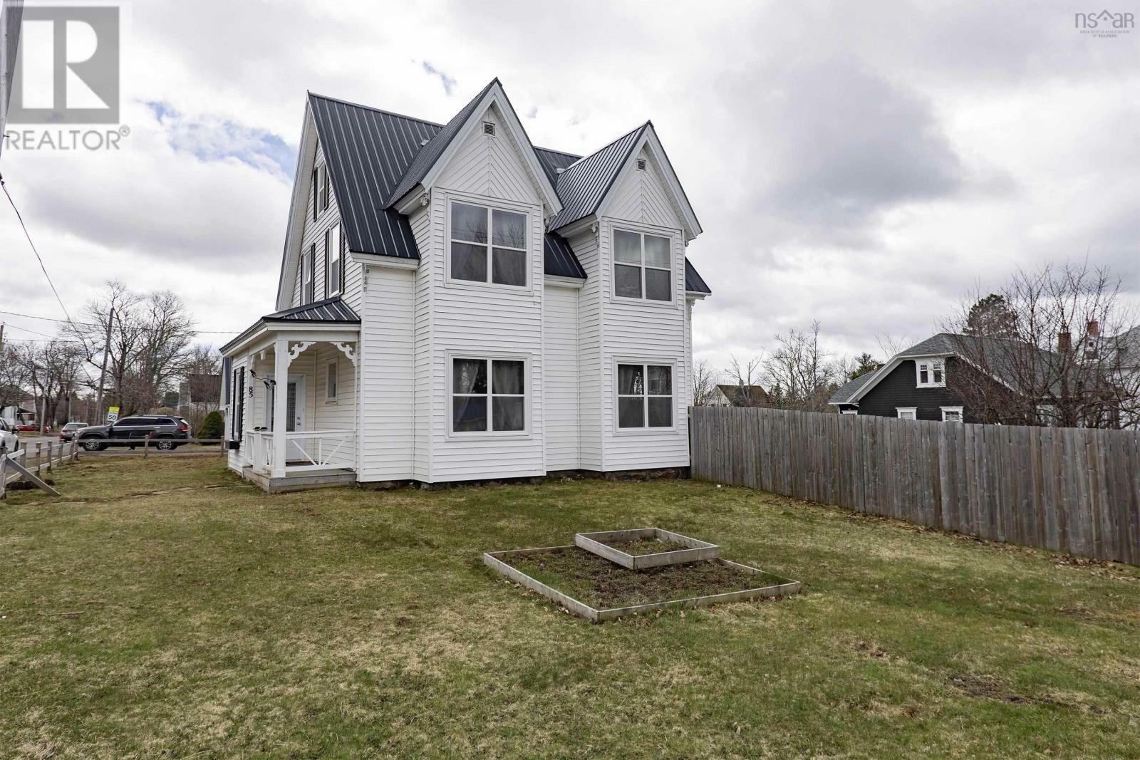 85 Church Street  Springhill NS B0M 1X0 photo