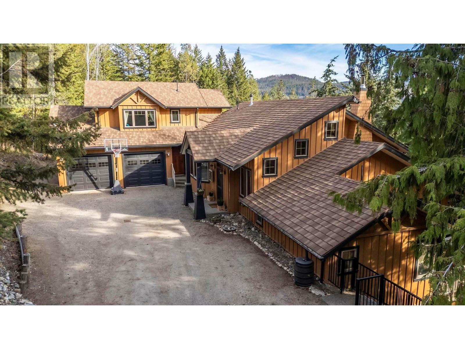8028 Jackpine Road  Vernon BC V1B 3M9 photo