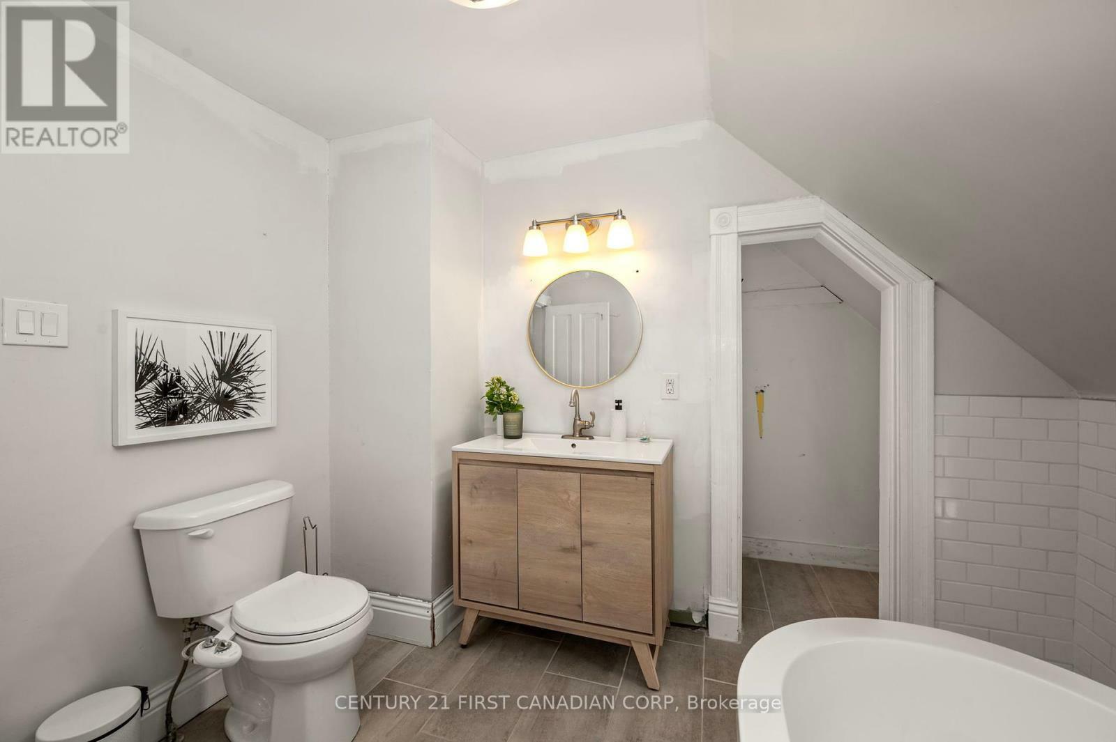 Property Photo: 895 Princess Avenue ON N5W 3M7