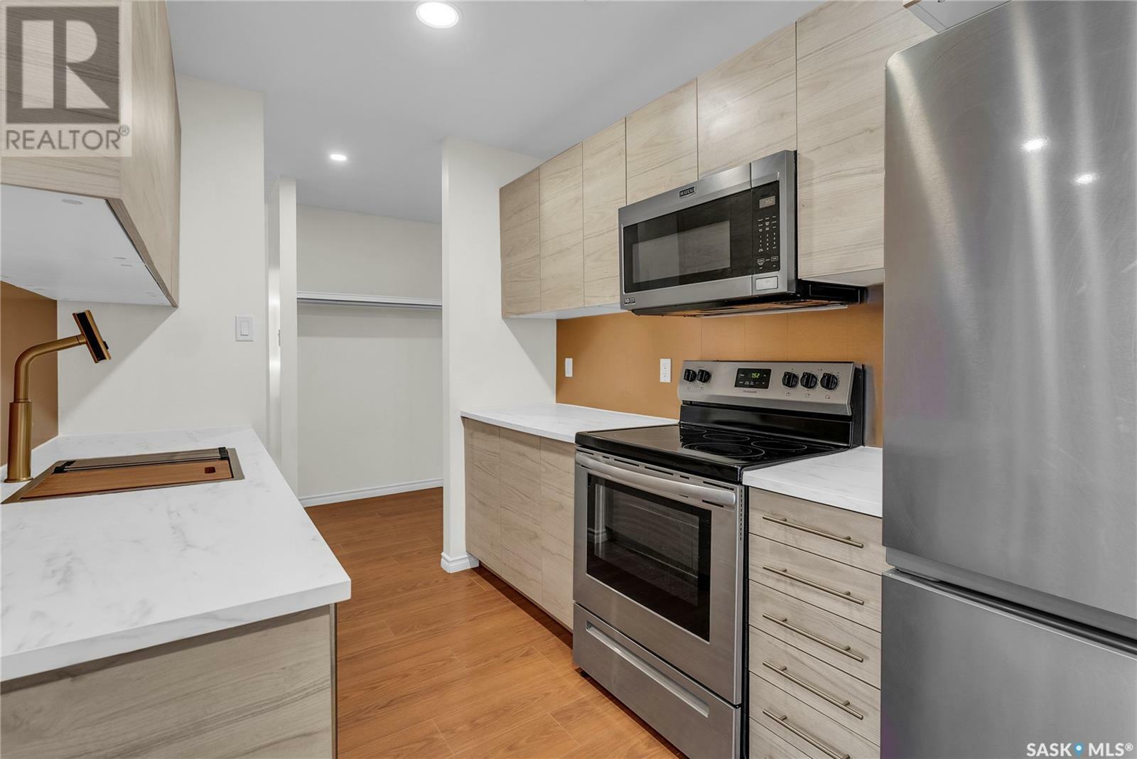 Property Photo: 212 4230 Degeer Street SK S7H 5G9