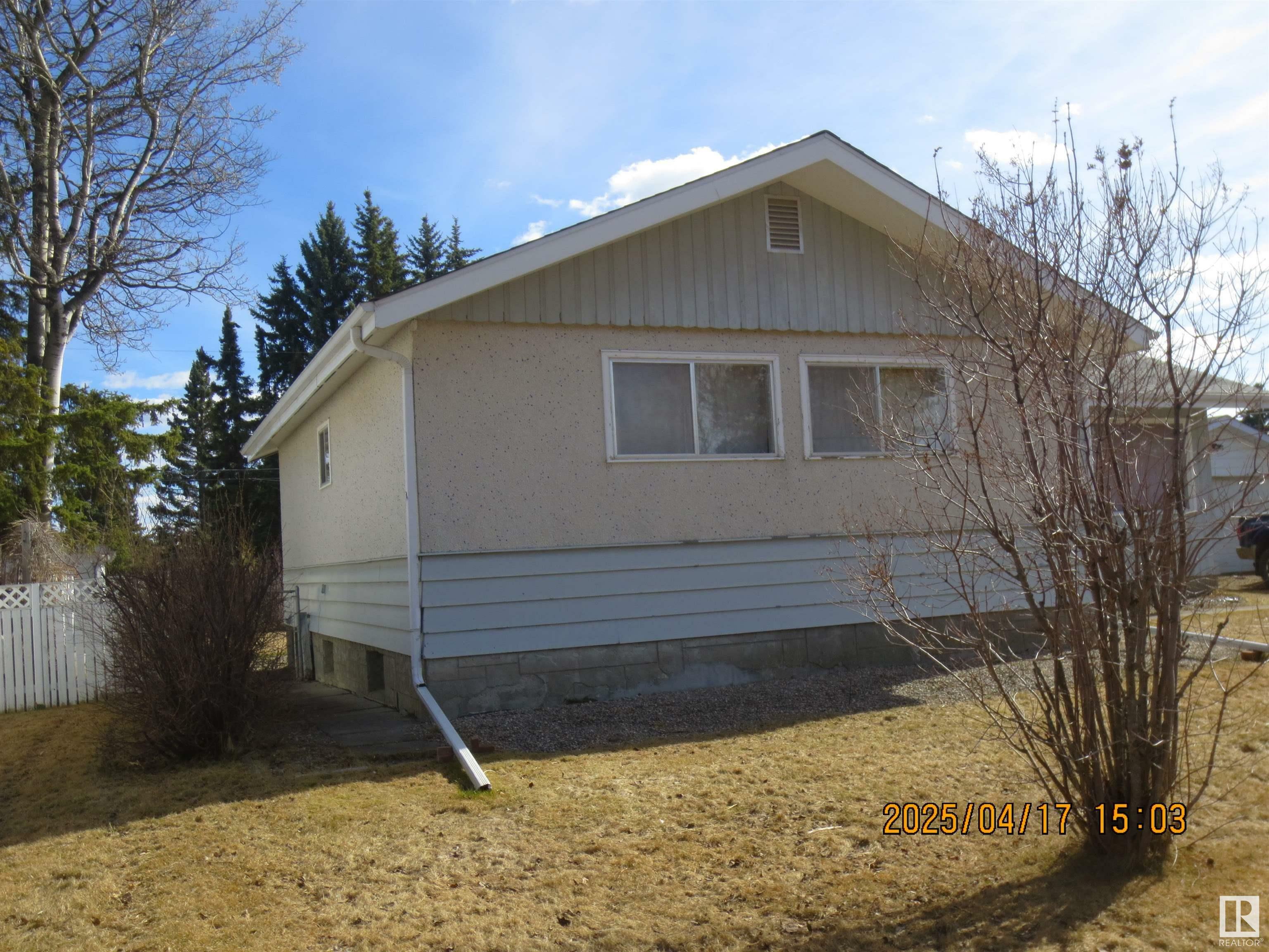 Property Photo: 4219 7 Ave. AB T7E 1A6