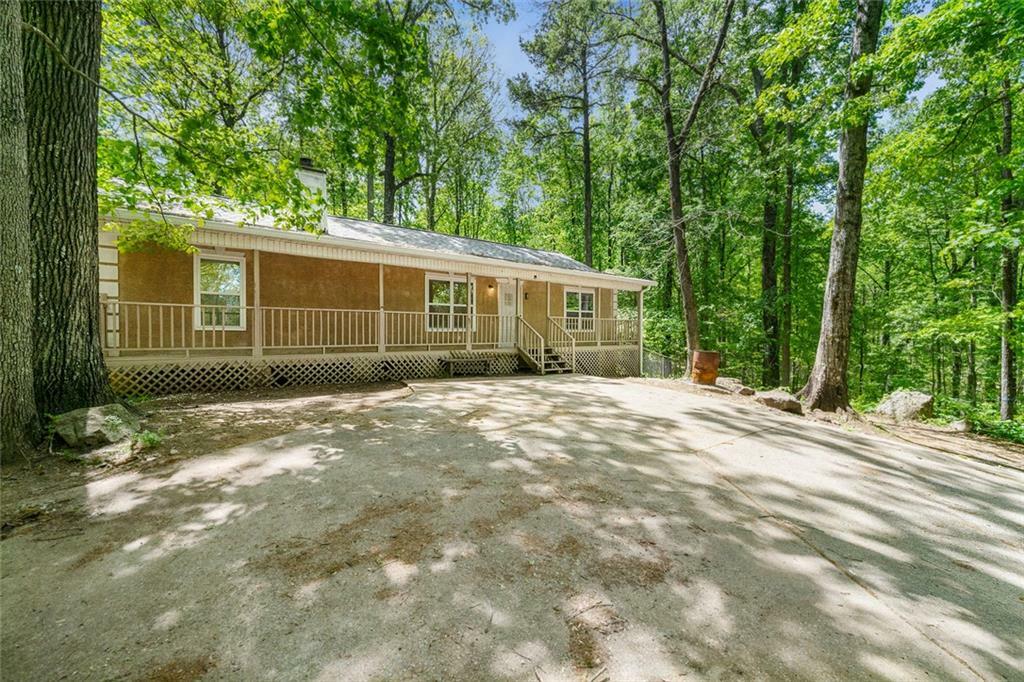Property Photo: 507 Lakeshore Drive GA 30281