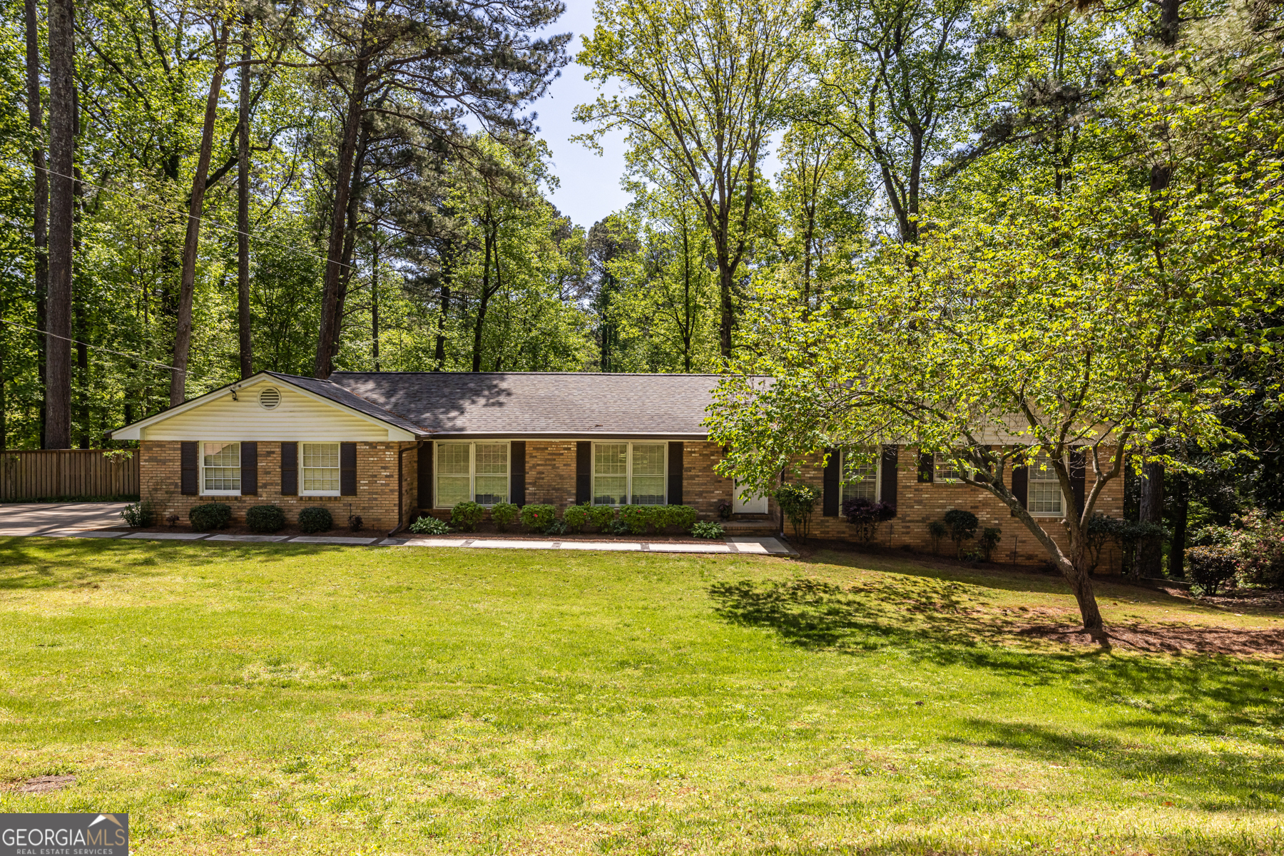 Property Photo: 1602 Shamrock Trail SE GA 30080