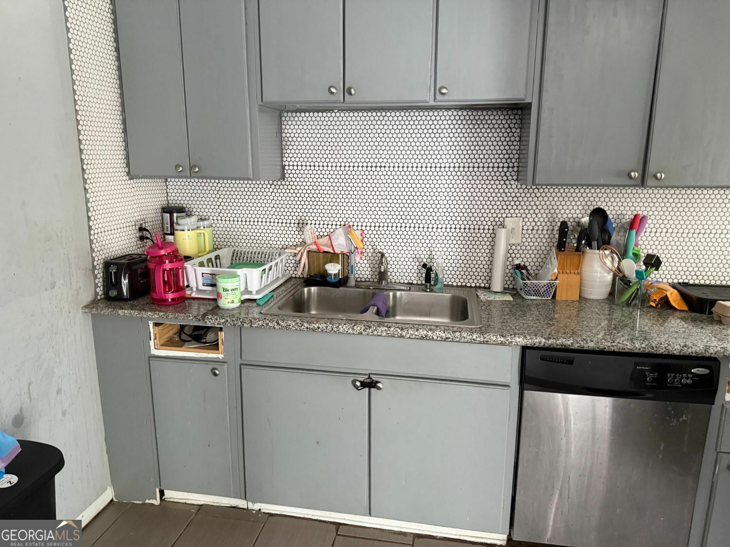 Property Photo: 3231 Abbeywood Drive GA 30034