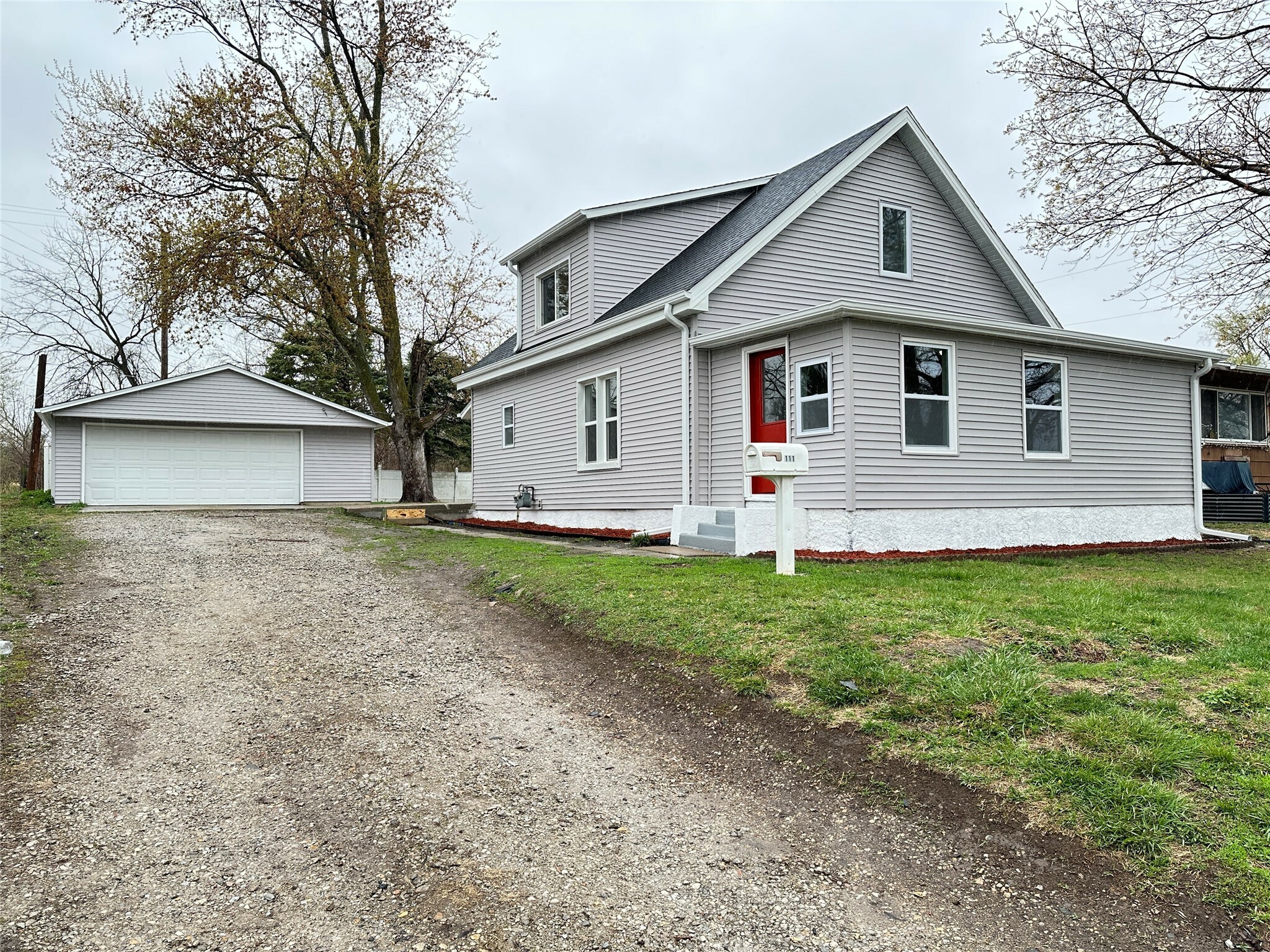 111 S 16th Street  Marshalltown IA 50158 photo