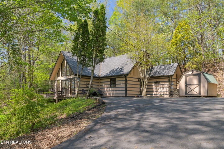 1639 Joshua Way  Sevierville TN 37876 photo