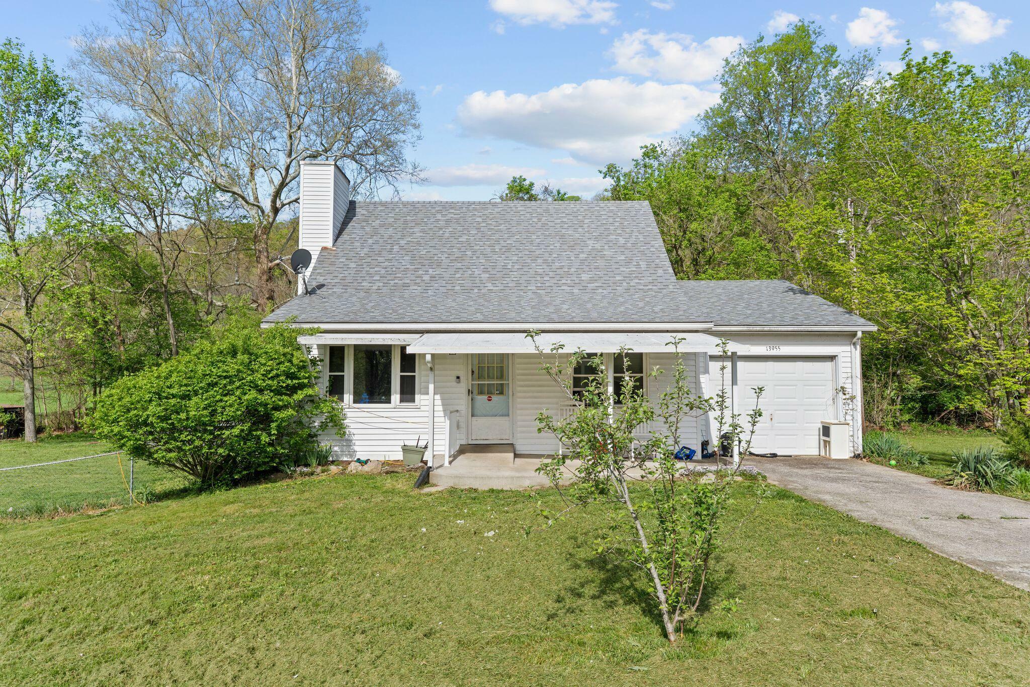 Property Photo: 13955 Swallowfield Road KY 40601