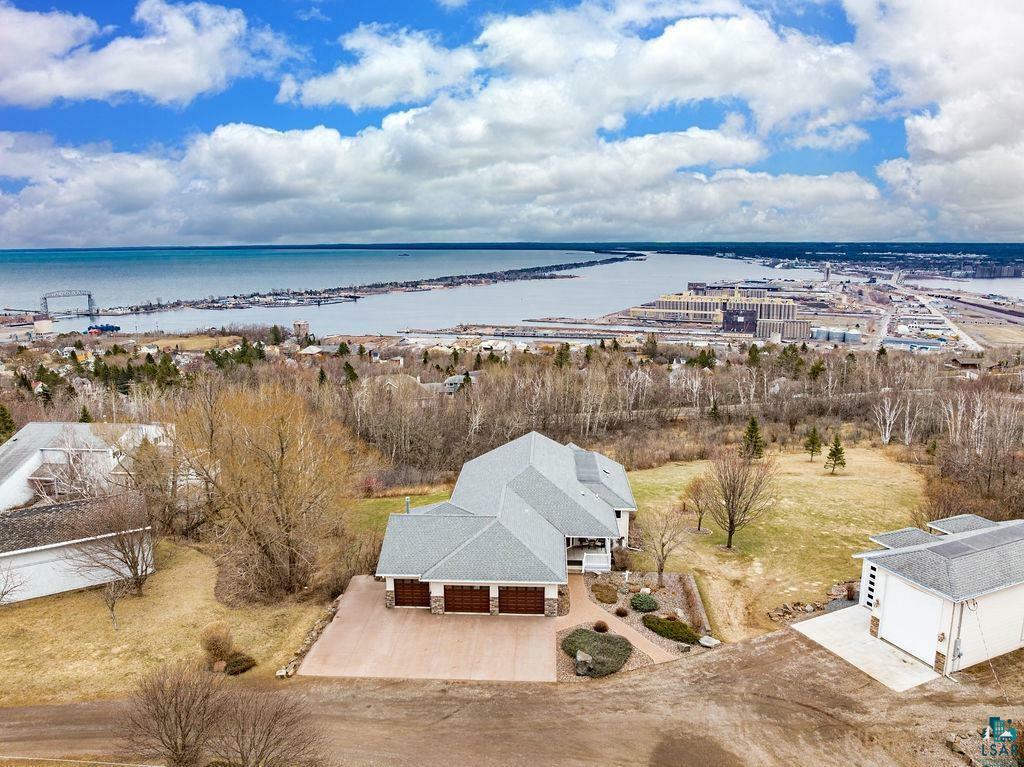 Property Photo: 1202 W 8th St MN 55806