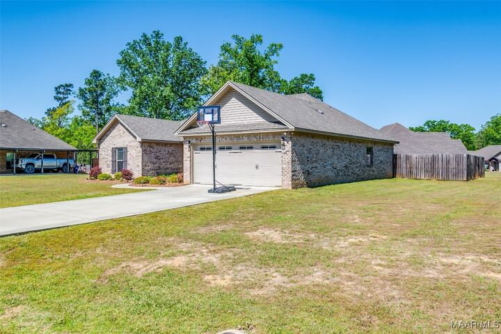 Property Photo:  1017 Ridge Point Drive  AL 36022