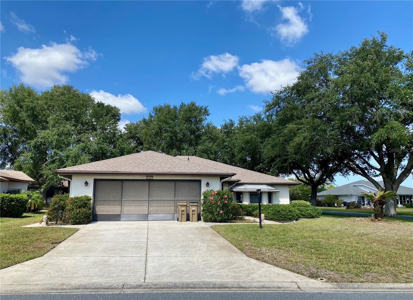 Property Photo: 21821 King John Street FL 34748