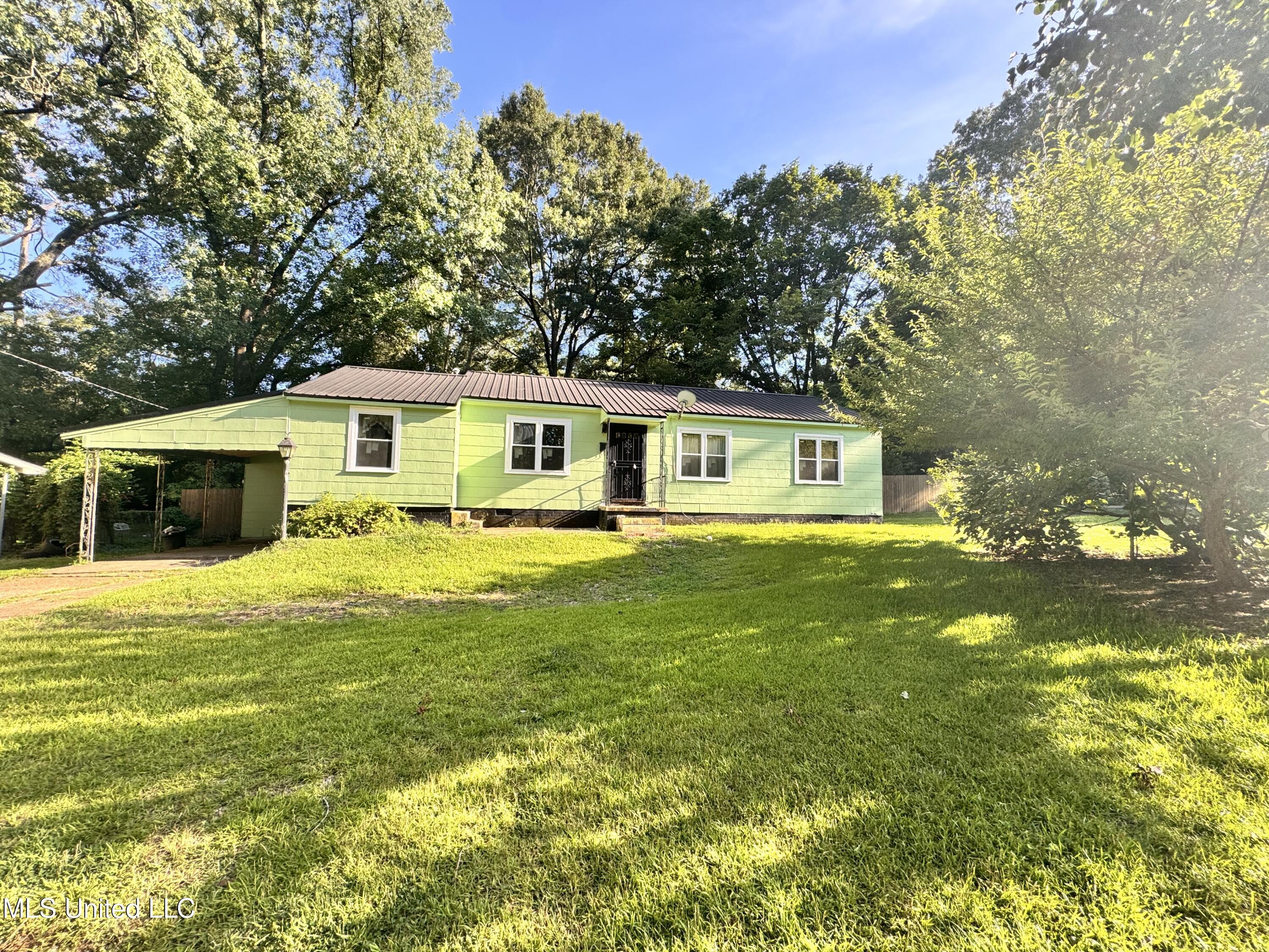 697 Woody Drive  Jackson MS 39212 photo