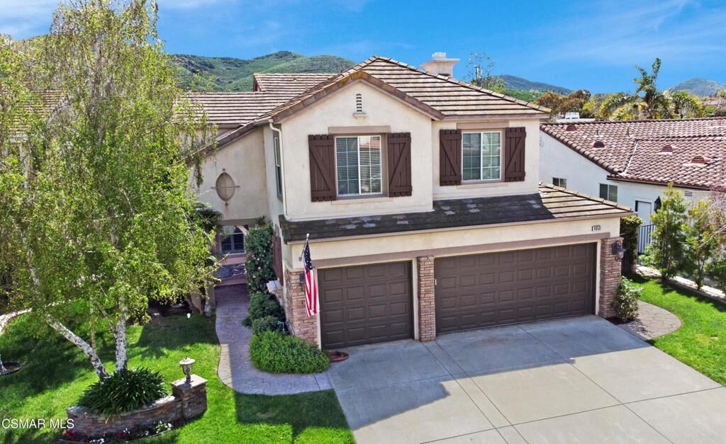 Property Photo: 4950 Via Aurora CA 91320