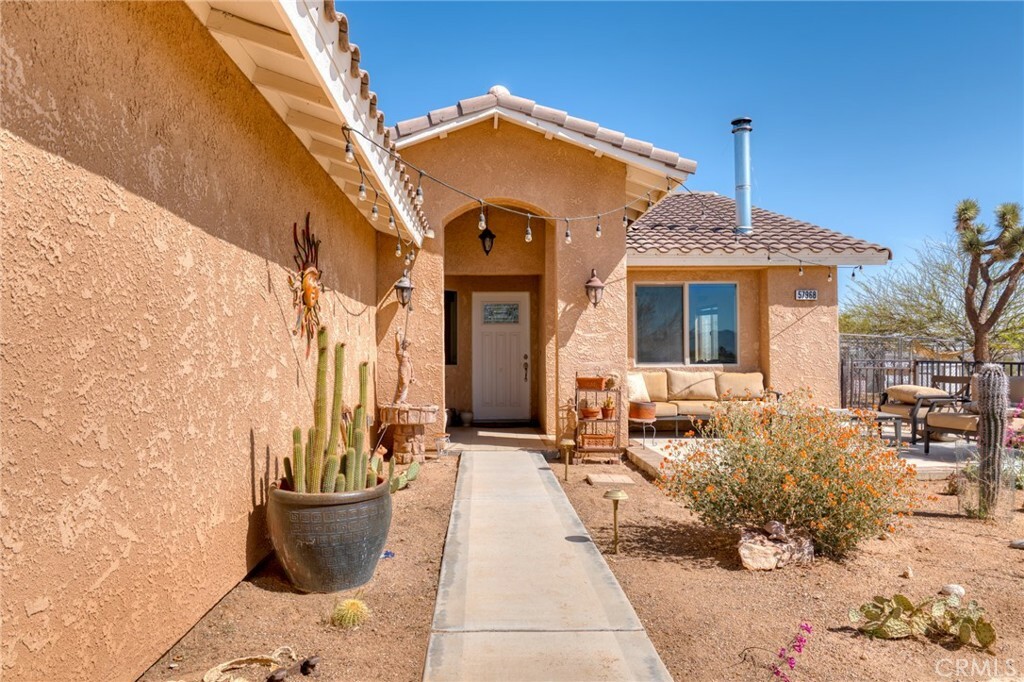 Property Photo: 57968 Aberdeen Drive CA 92284