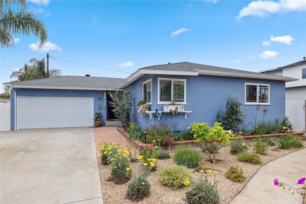 Property Photo: 671 Senate Street CA 92627