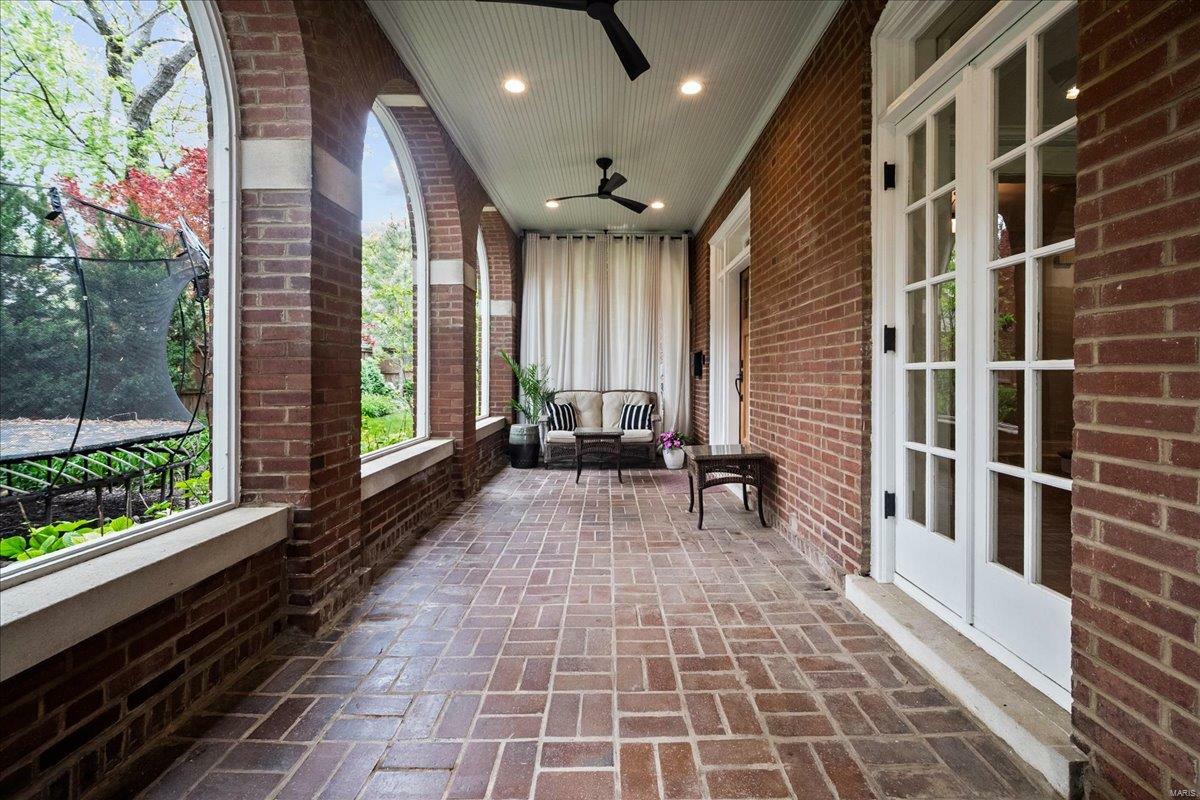 Property Photo: 6927 Waterman Avenue MO 63130