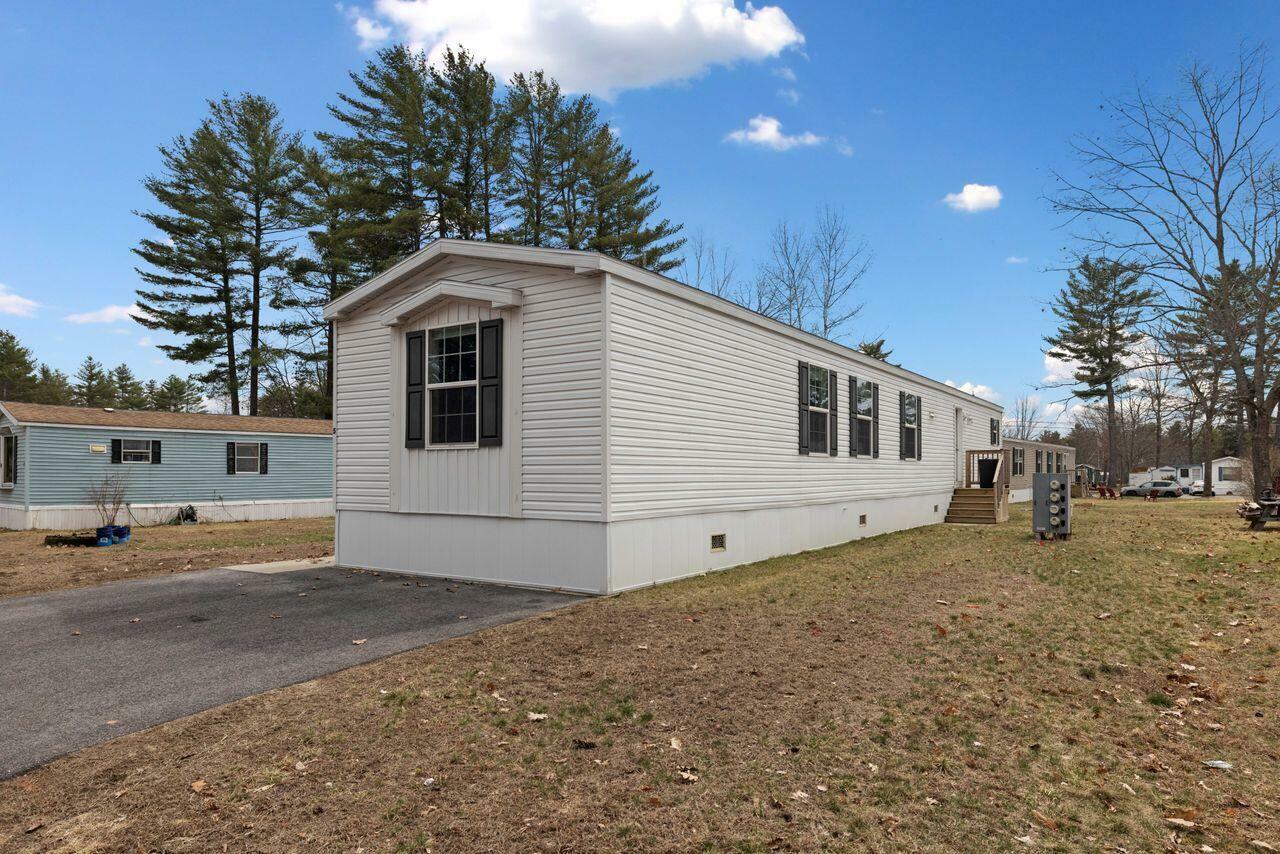 Property Photo: 5 Ashleigh Lane ME 04084
