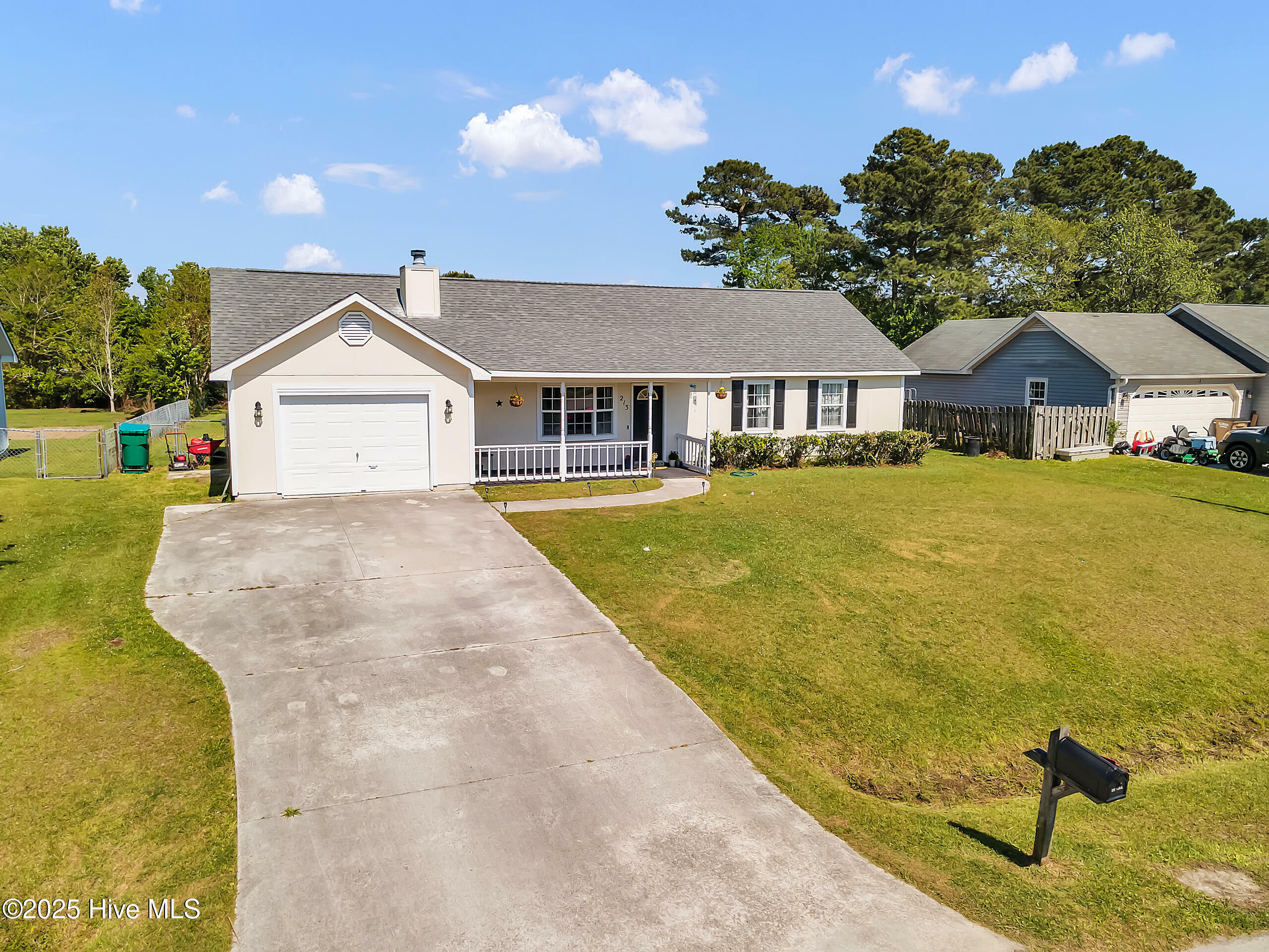 Property Photo: 213 Zachary Lane NC 28539
