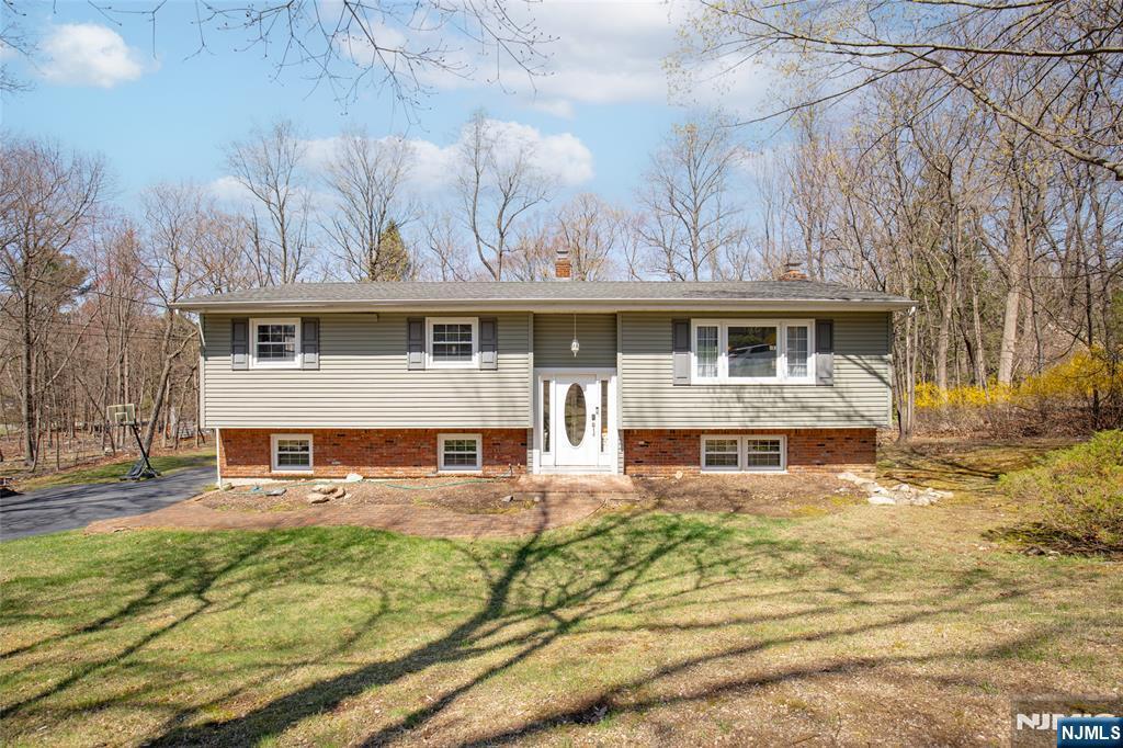 Property Photo:  11 Osage Road  NJ 07436 