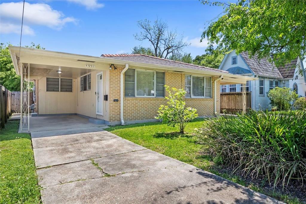 Property Photo:  4949 -51 Arts Street  LA 70122 