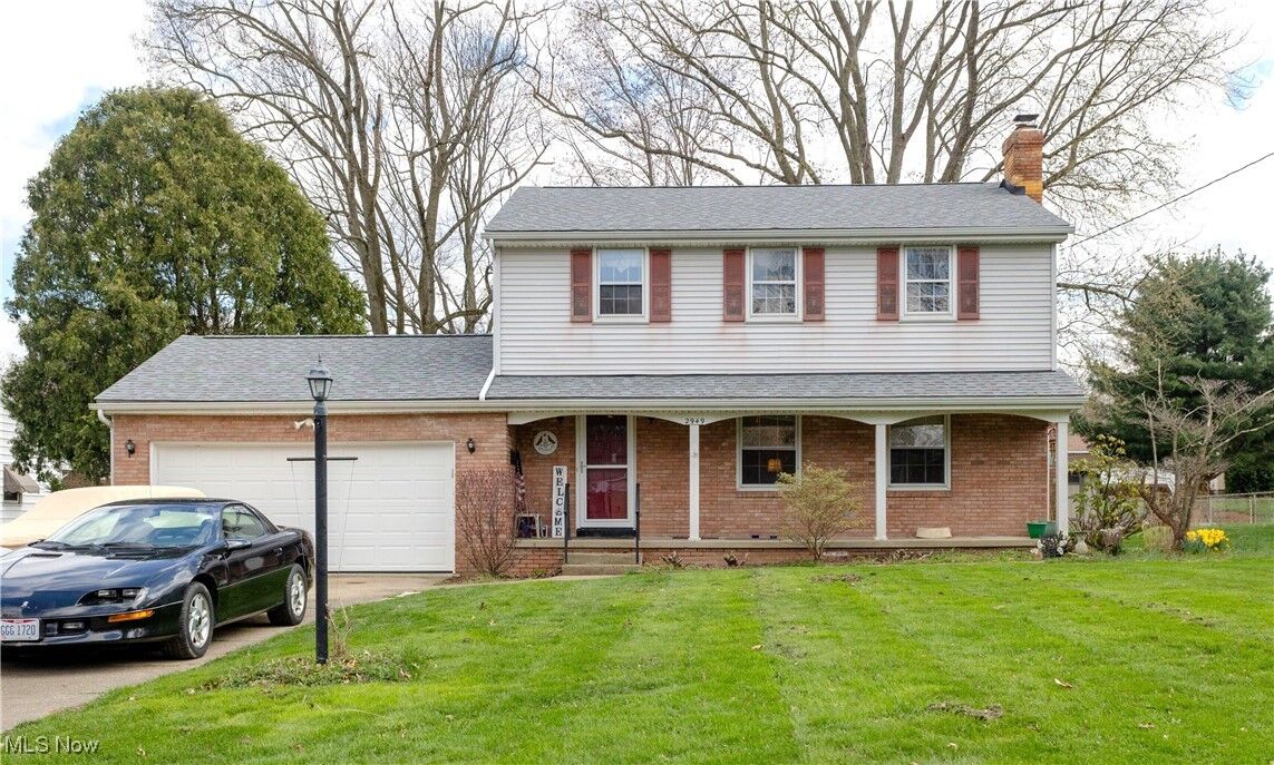 Property Photo: 2949 Algonquin Drive OH 44514