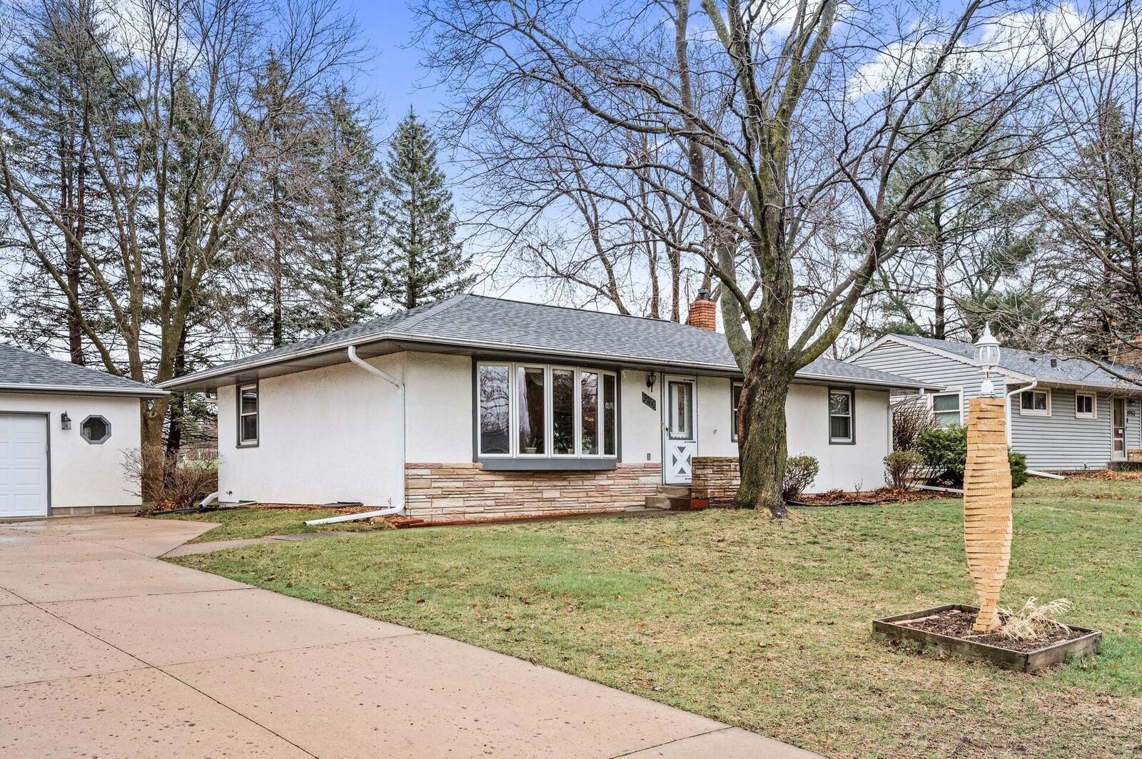 Property Photo:  3760 Cranbrook Drive  MN 55110 