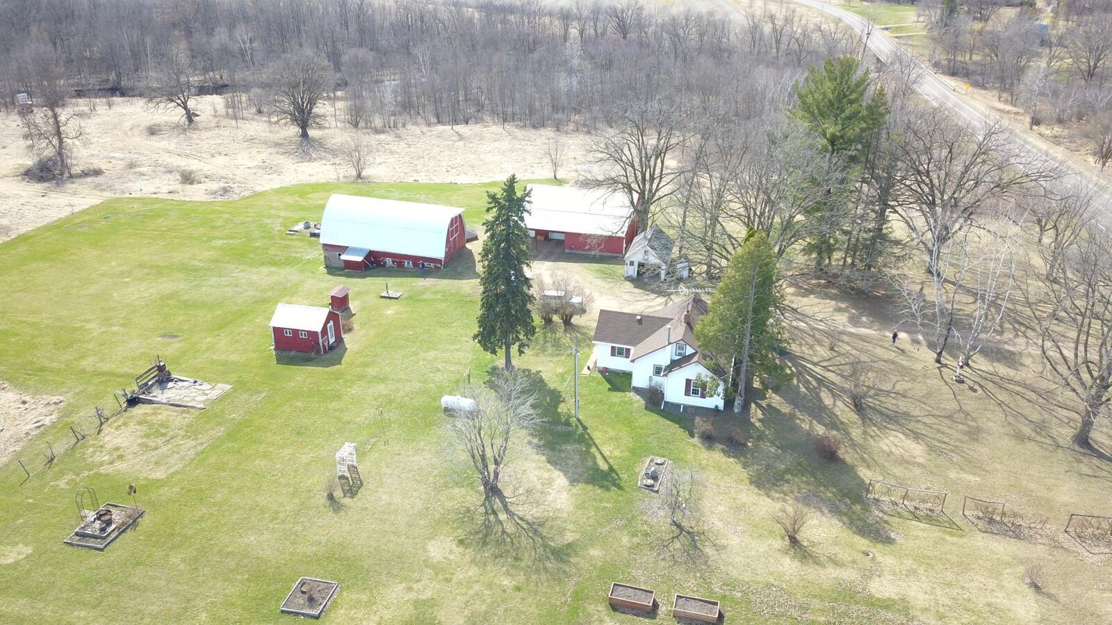 Property Photo: 1739 200th Avenue MN 55051