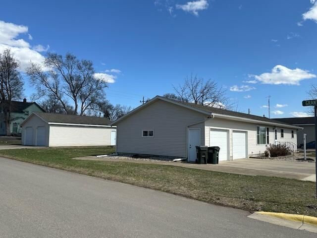 Property Photo:  701 3rd Street  MN 56311 