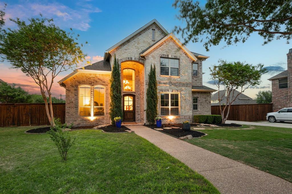 Property Photo:  1505 Mossycup Court  TX 76248 