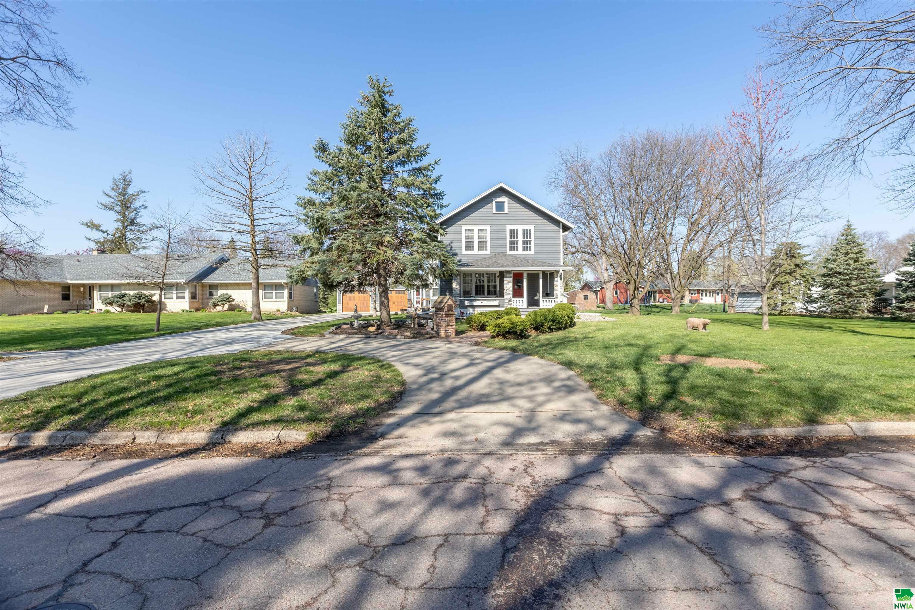 Property Photo: 900 15th Street IA 51040
