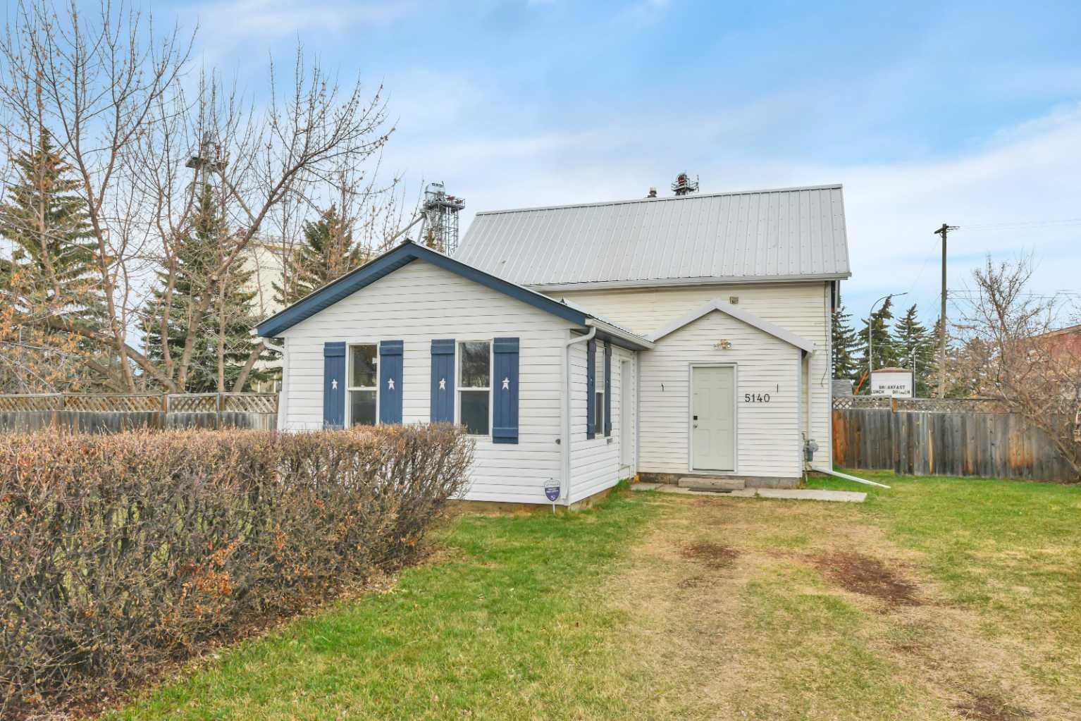 5140 48 Street  Innisfail AB T4G 1L8 photo