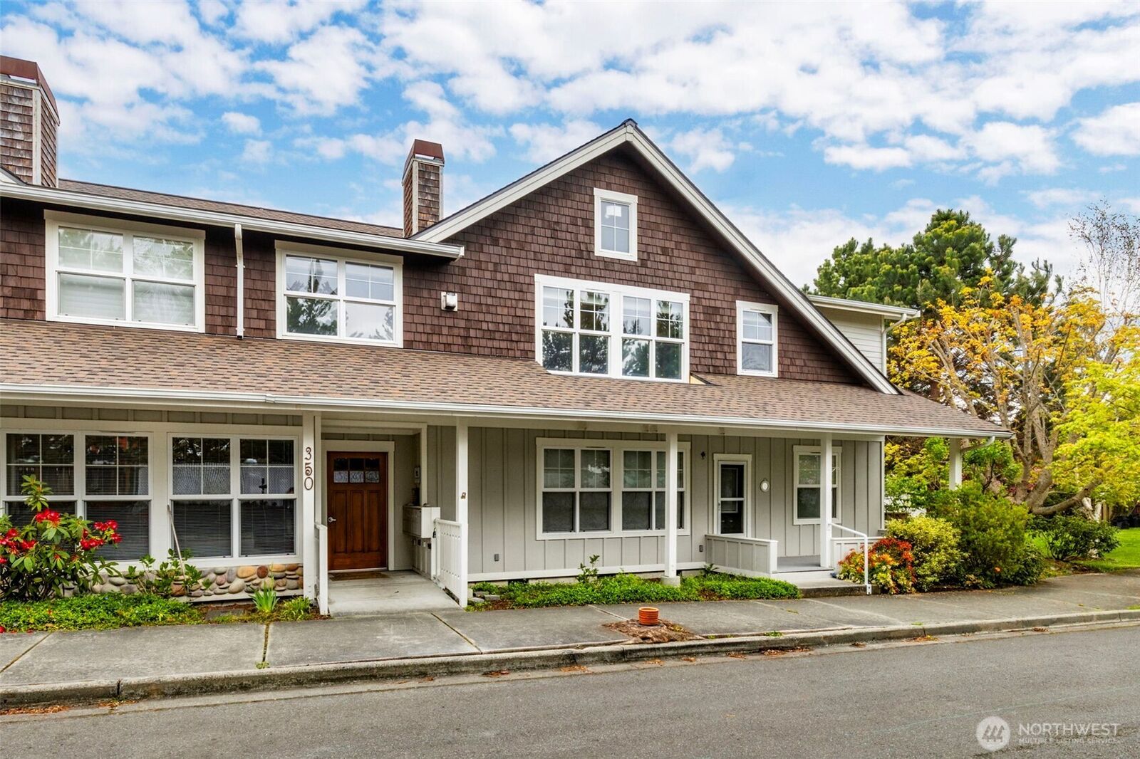 Property Photo:  350  Castellano Way 204  WA 98368 