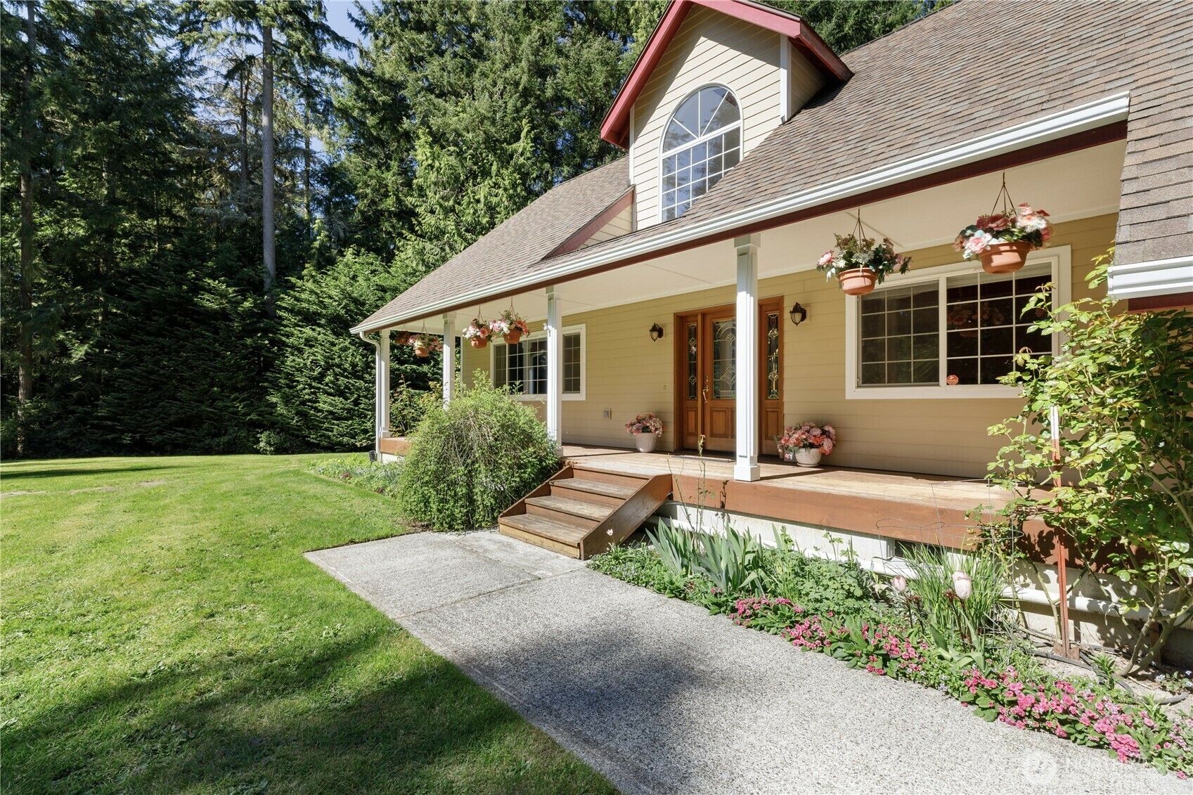 Property Photo: 4271 Nuthatch Way WA 98236