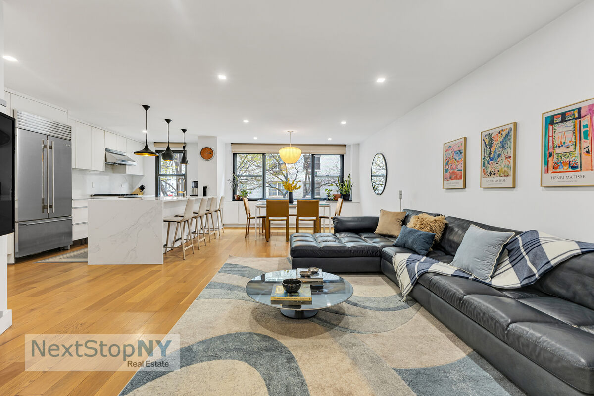 Property Photo:  140 E 83rd Street 2C  NY 10028 