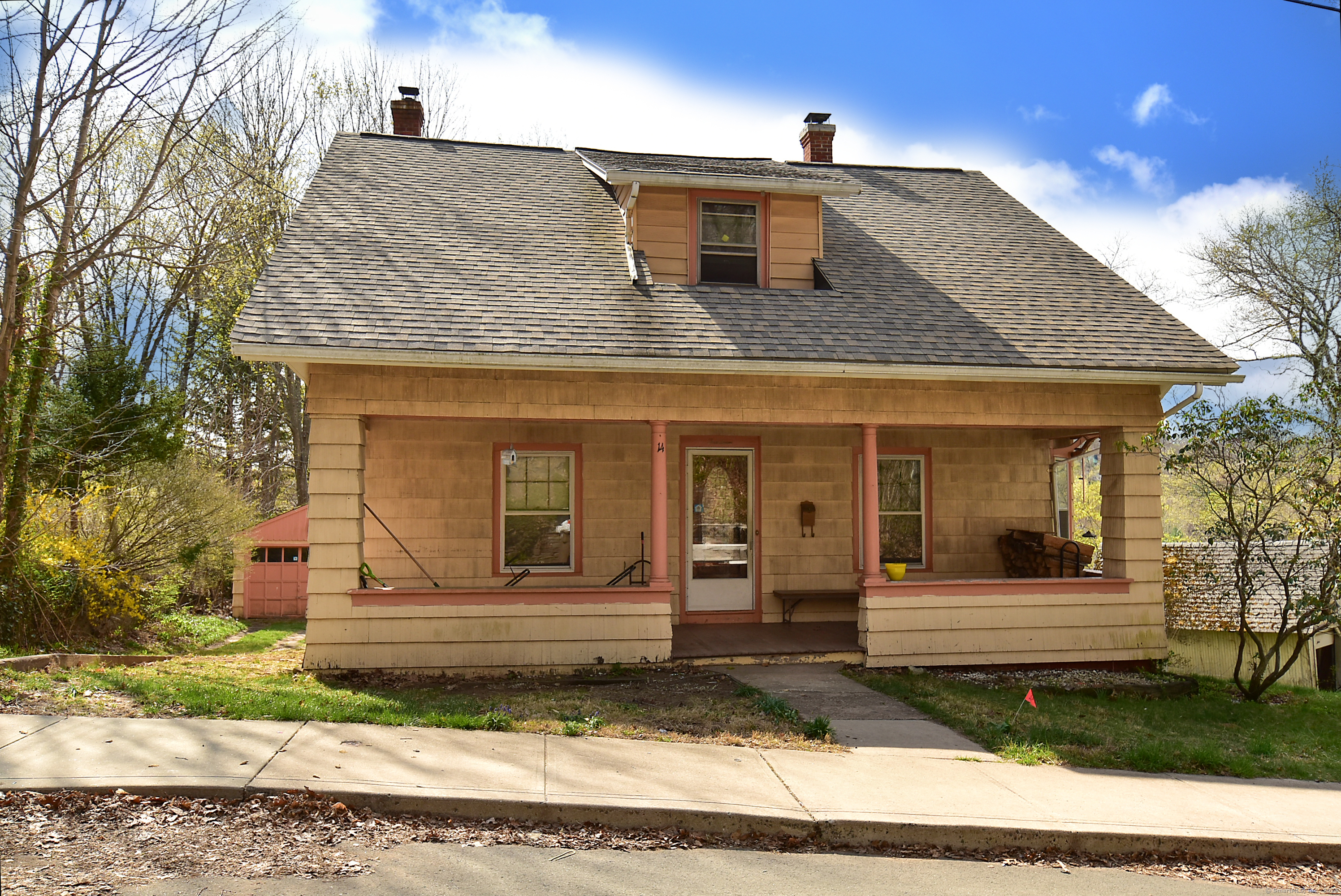 Property Photo: 14 Gaynor Place CT 06066