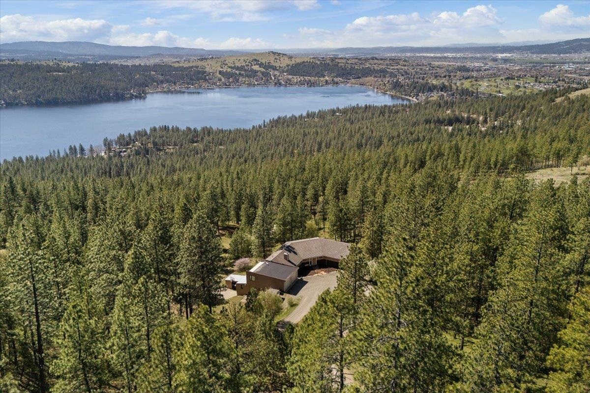 Property Photo:  1010 S Greenridge Dr  WA 99019 