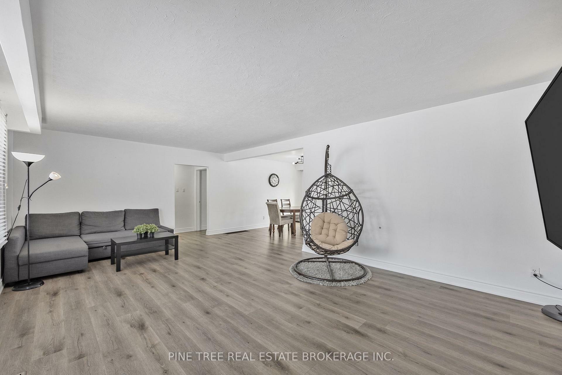 Property Photo: 239 Warnica Road ON L4N 3Z2