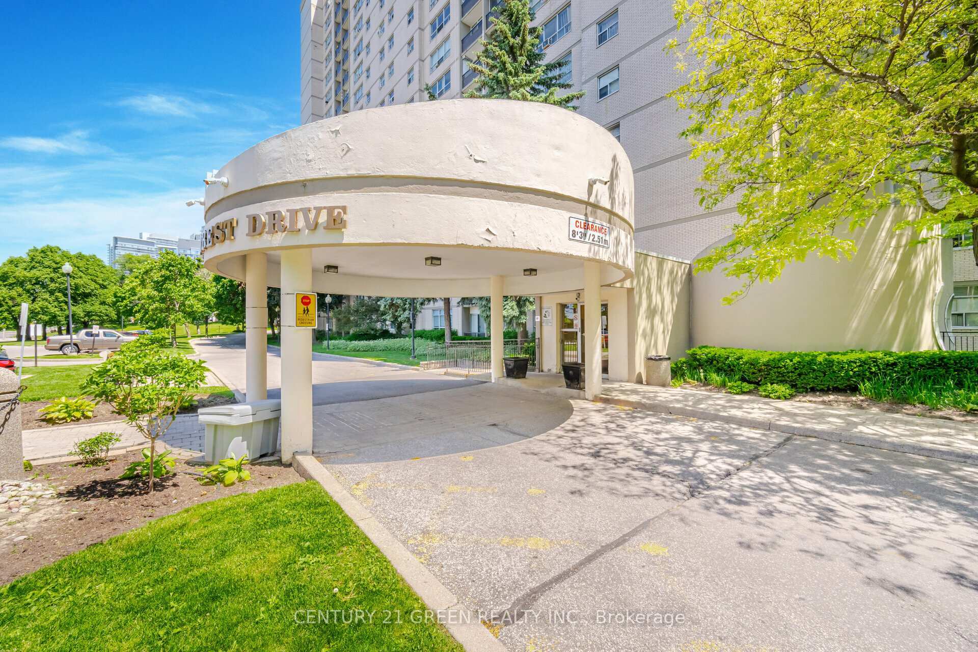 Photo de la propriété: 5 Parkway Forest Drive 901 ON M2J 1L2