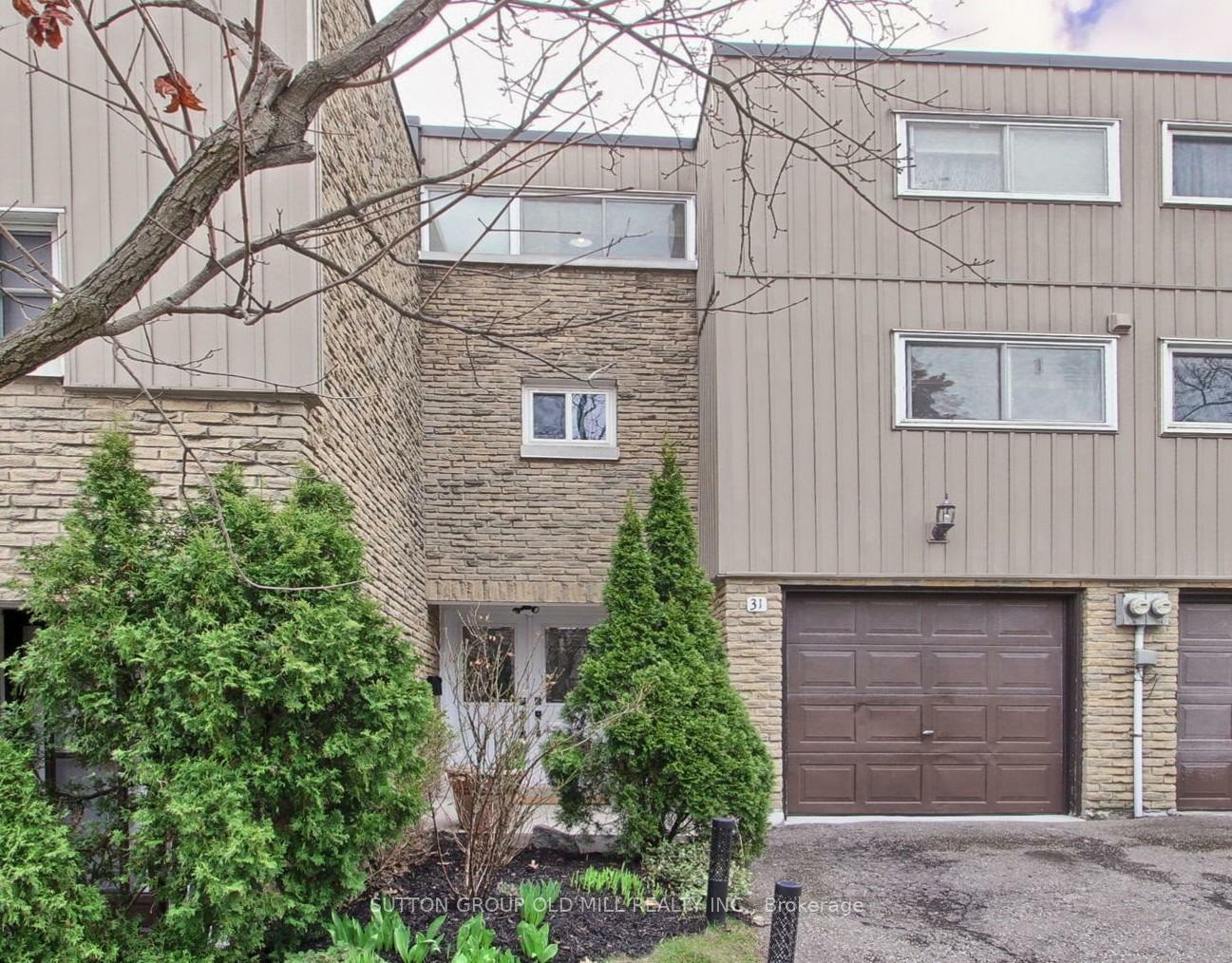 Property Photo: 400 Bloor Street 31 ON L5A 3M8