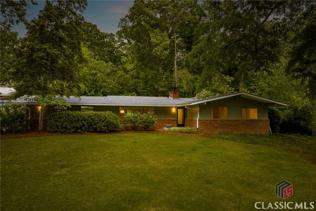 Property Photo: 325 Duncan Springs Road GA 30606
